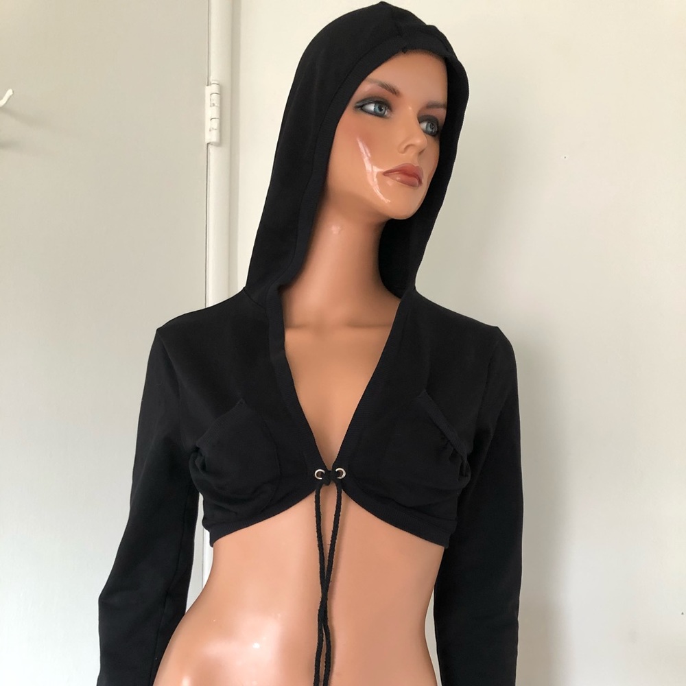 BLACK Cropped Hoodie Long sleeved